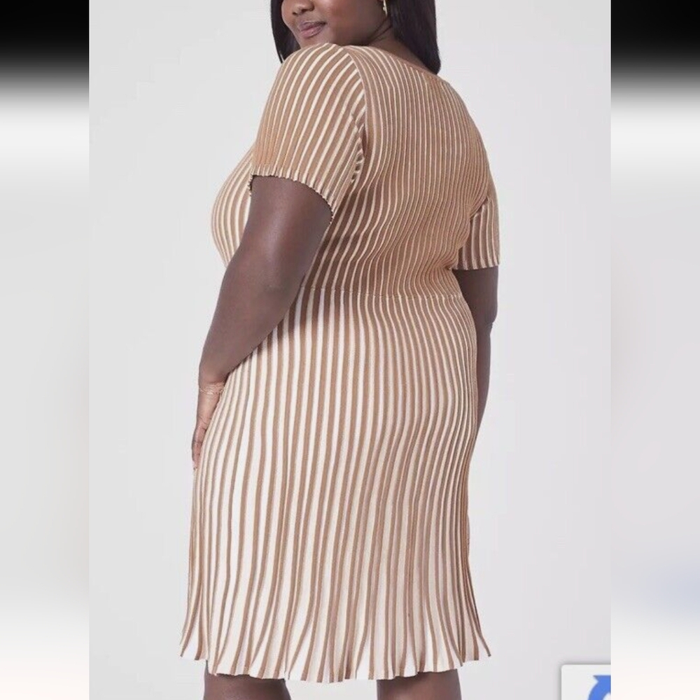 NWT Lane Bryant Stretchy Pleated Caramel/Cream Dress. Sz 18/20 - Picture 2 of 14